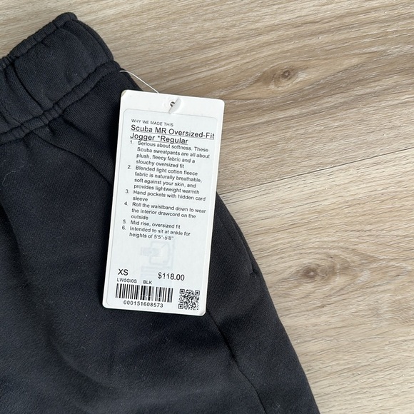 Lululemon Scuba Mid-Rise Oversized Jogger
Regular - Picture 9 of 12
